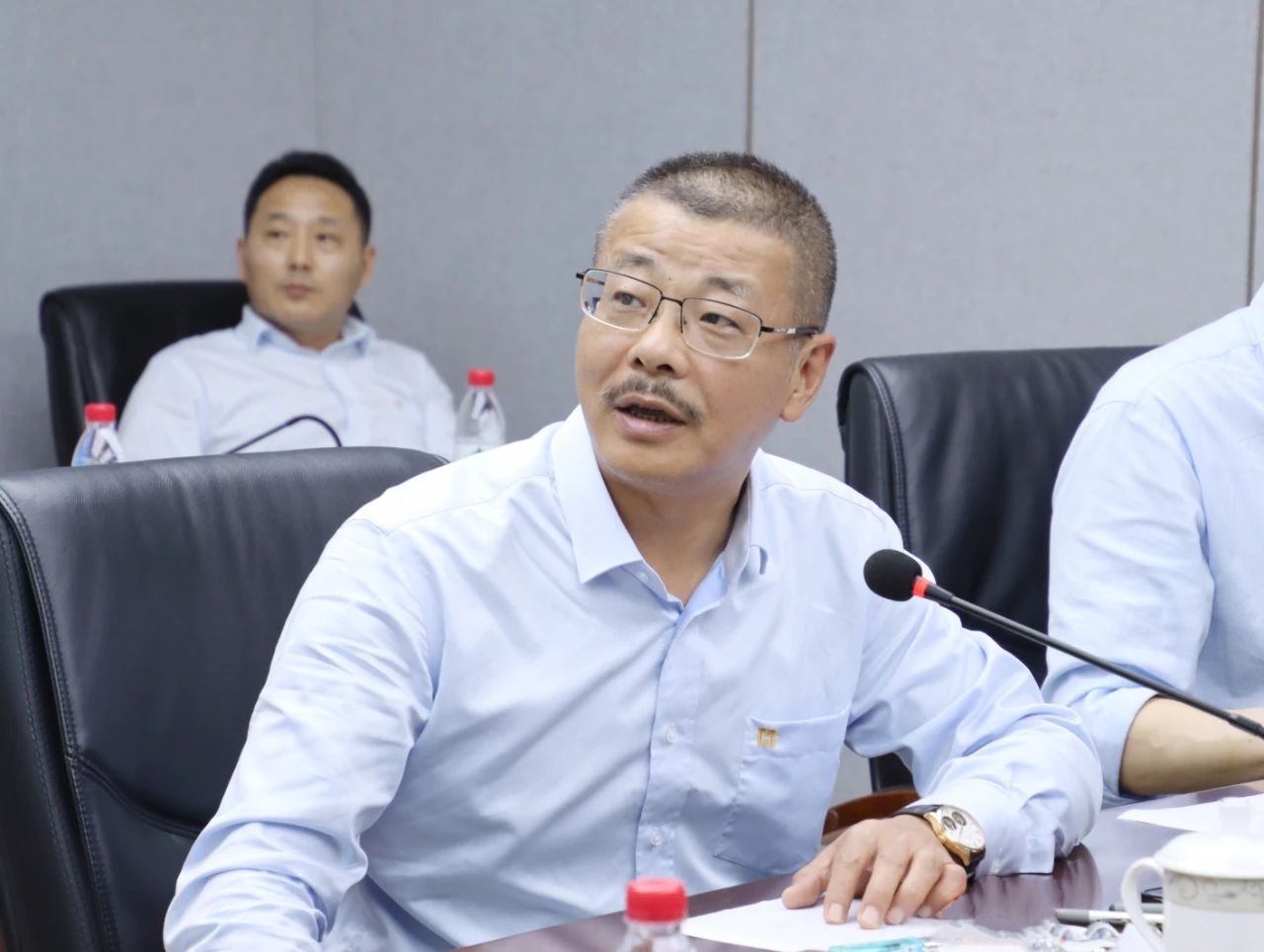 海南云顶国际学习贯彻海南省委八届四次全会精神 推动高质量发展2_副本_副本.jpg